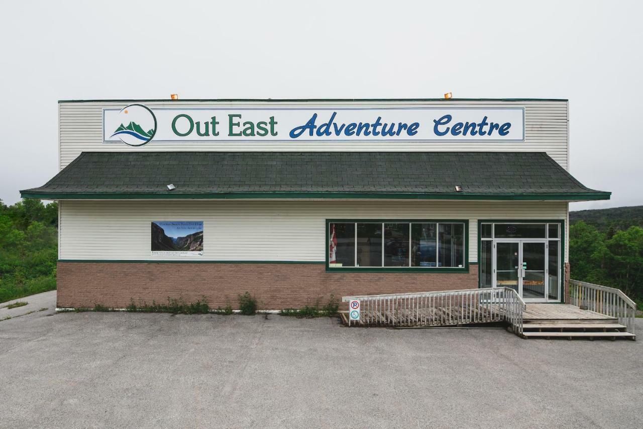 Out East Adventure Centre Hostel Rocky Harbour Exterior photo